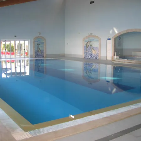 Great Flat With Heated Indoor Pool&jacuzzialvor Apartment Portimao